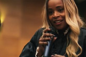 Atriz Roberta Rodrigues em cena de 'Verônika com K': ação e drama sobre ética e família (IMagem: YouTube/Reprodução)