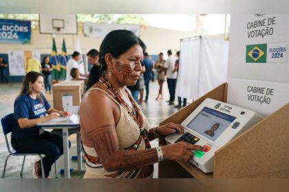 Indígena vota em Mato Grosso: MPF pede à Justiça acesso de eleitores às urnas (Foto: Imagem ilustrativa gerada por IA/Google)