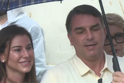 Flávio Bolsonaro votou no início da manhã deste domingo no Rio de Janeiro (Imagem: CNN/YouTube/Reprodução)
