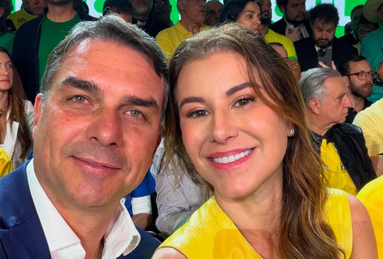 Flavio e Fernanda Bolsonaro