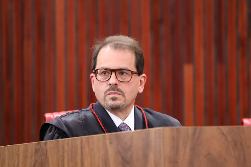 Ministro Floriano de Azevedo Marques determinou que presidente do TSE se abstenha de decidir sobre restrições a redes sociais (Foto: Antonio Augusto/TSE Secom)