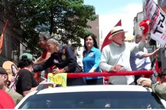 Lula, Haddad, Simone e Marina na Avenida Paulista, no último ato de campanha (Frame: YouTube do PT)