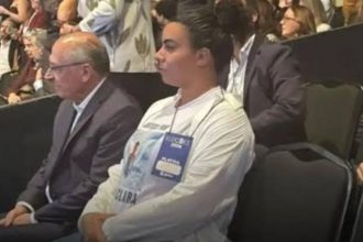 Cristiane, mãe da menina Ana Clara, morta em 2021, durante debate da Rede Globo (Foto: Reprodução/Redes Sociais)