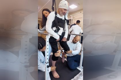 Mingau apareceu preso a suportes em sessão de fisioterapia (Foto: Instagram/Divulgação)