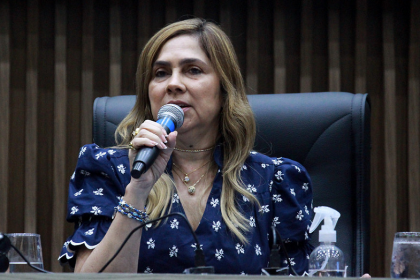 Dulce Almeida, irmã do ex-prefeito da David Almeida e ex-secretária municipal de Educação (Foto: Robervaldo Rocha/CMM)