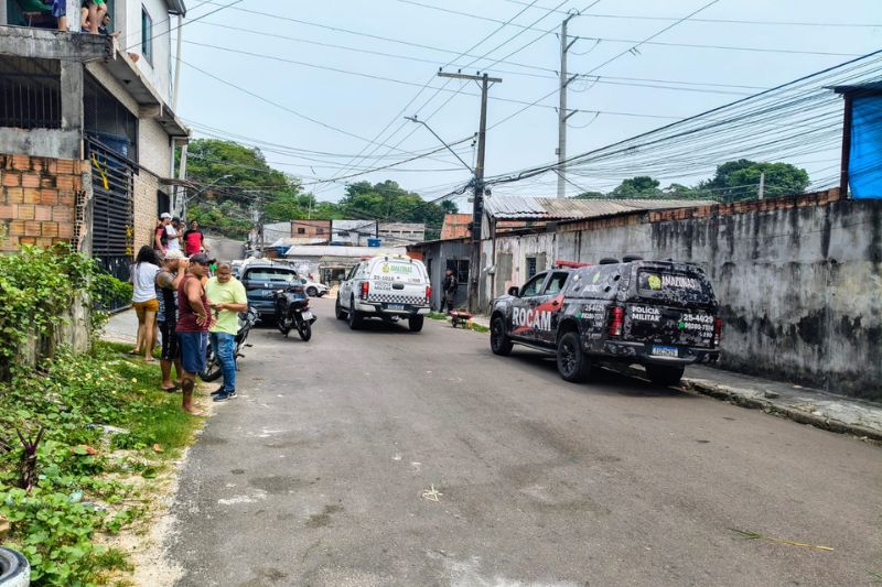 O caso aconteceu no conjunto Boas Novas, bairro Cidade Nova, e a criança foi resgatada sem ferimentos (Foto: WhatsApp/reprodução)